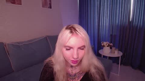 Snapshot of annetenet chatting on September 2025 09:11:02 AM Annet online show from September 2025 09:11:02 AM