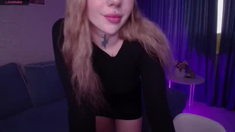 Snapshot of annetenet chatting on October 2025 07:41:01 AM Annet online show from October 2025 07:41:01 AM