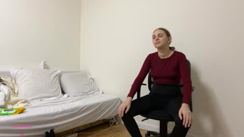 Snapshot of annetmoroz chatting on February 2026 01:15:01 PM Ann Serj online show from February 2026 01:15:01 PM