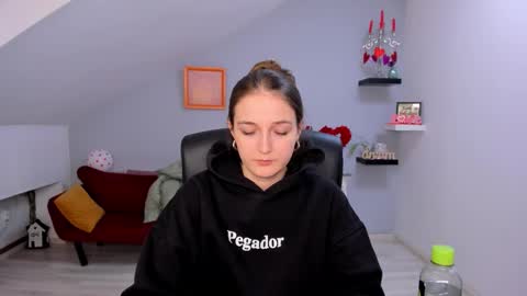 annewilsonn online show from February 2026 02:12:02 PM