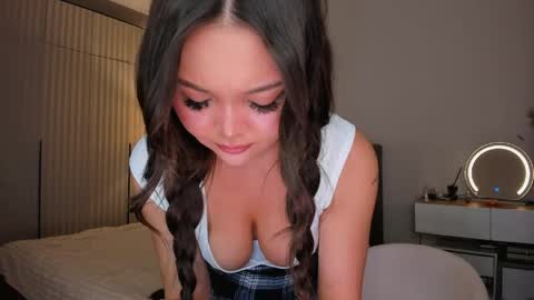 Snapshot of anni_lovely chatting on June 2026 02:43:02 PM Annie online show from June 2026 02:43:02 PM