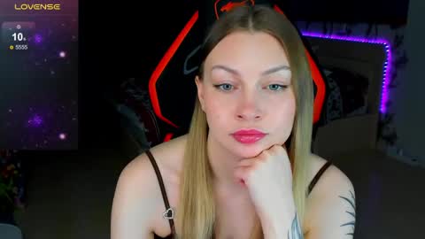 Annie online show from March 2026 09:55:01 PM