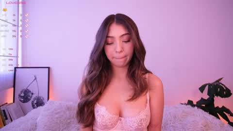 Annie Evans online show from January 2025 10:01:01 PM