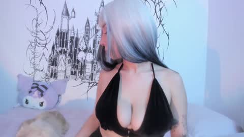 Snapshot of annie_gr chatting on December 2024 06:13:02 AM annie  online show from December 2024 06:13:02 AM