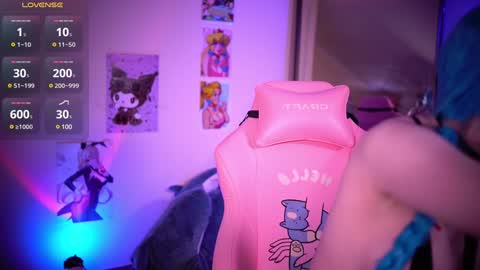 Annie May   online show from December 2024 02:52:01 PM