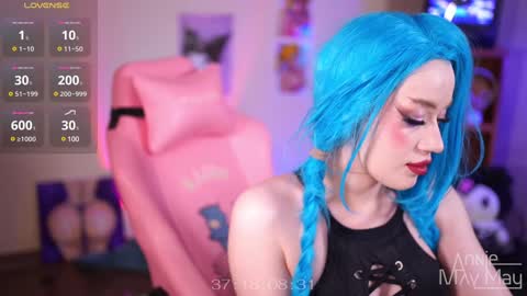 Annie May   online show from February 2025 11:51:02 AM