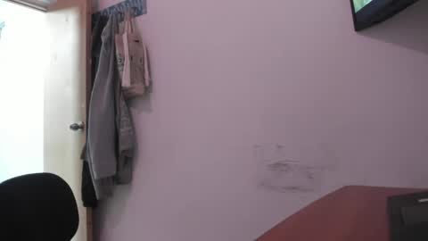 Snapshot of annie_rosse1017 chatting on April 2026 09:45:02 PM annie_rosse1017 online show from April 2026 09:45:02 PM