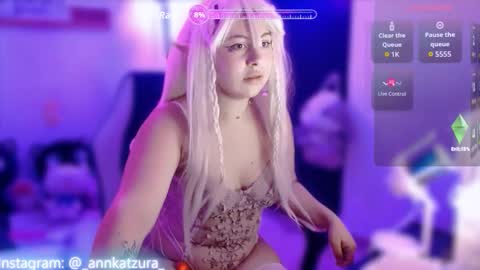 Annie Katzura new acount online show from September 2025 11:28:02 PM