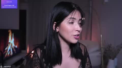 anniehillofficial_ online show from October 2025 08:50:02 PM