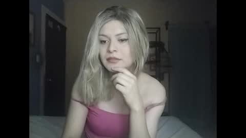 Snapshot of anniejarocha chatting on May 2026 04:39:02 AM JarochaFem online show from May 2026 04:39:02 AM
