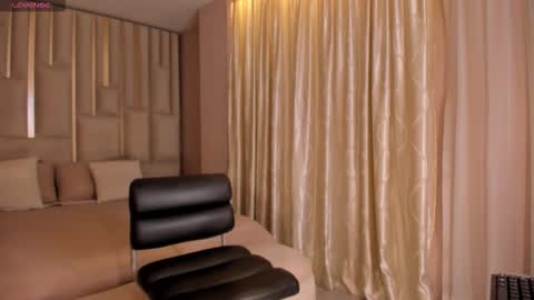 Annie Monroe online show from October 2025 11:55:02 AM