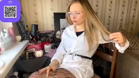 Hello My name is Lola online show from May 2026 07:25:01 AM