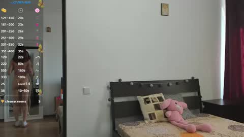 annisefoxy online show from June 2026 02:48:01 PM