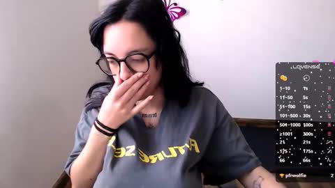 Gaby 3 online show from November 2025 03:05:01 PM