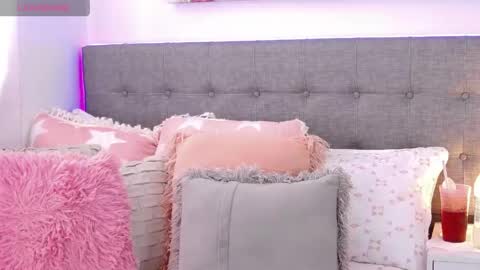 Antonella Lee online show from May 2026 06:05:02 PM