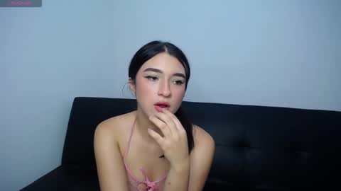 Anny online show from December 2025 03:28:02 PM