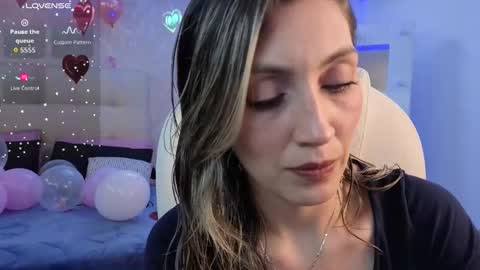 Anny online show from February 2026 12:12:01 PM