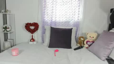 Anny online show from February 2026 06:09:01 PM