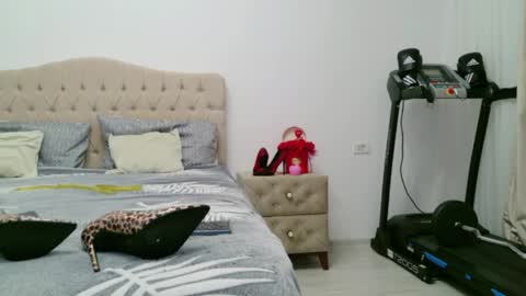 Annyfit4you online show from April 2026 04:45:02 PM