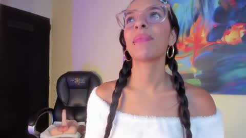 Annyluna online show from July 2026 12:20:01 PM