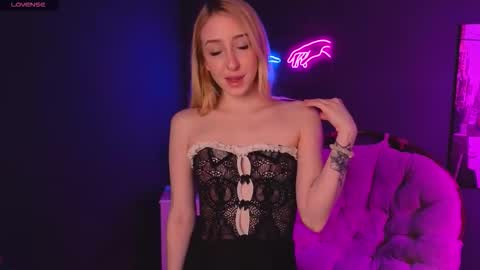 Snapshot of anora_babe chatting on March 2026 02:49:02 PM Anora Babe online show from March 2026 02:49:02 PM