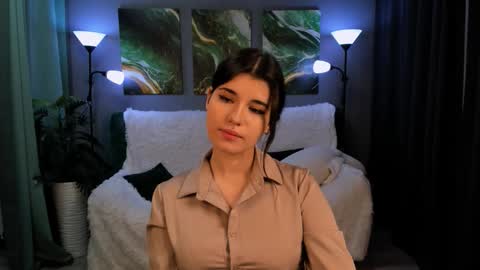 Anora online show from October 2025 06:28:01 PM