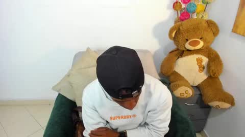 Snapshot of anthoy_wayans chatting on March 2026 01:01:02 AM online show from March 2026 01:01:02 AM