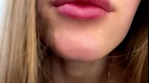 Viktoria online show from April 2026 03:09:02 PM