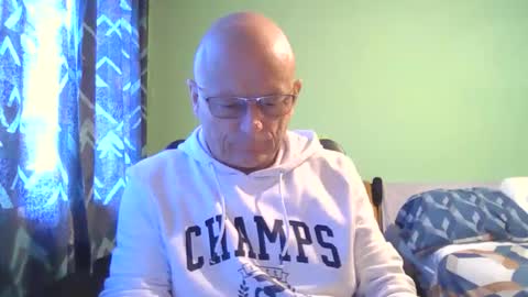 Snapshot of antmatt2025 chatting on September 2025 08:06:02 AM antmatt2025 online show from September 2025 08:06:02 AM