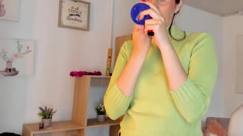 Antonella online show from October 2025 12:12:02 PM