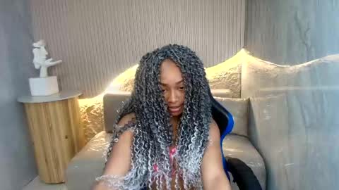 Snapshot of antonella__r_ chatting on June 2026 08:21:02 PM Antonella online show from June 2026 08:21:02 PM