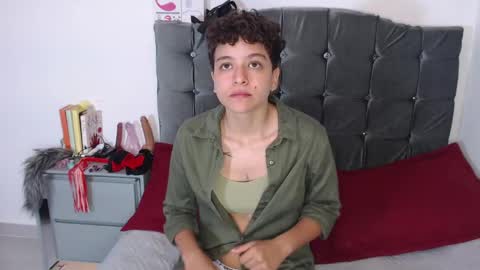 Snapshot of antonella_cruz02 chatting on April 2026 04:06:01 AM anto ford02 online show from April 2026 04:06:01 AM