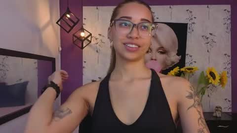 Snapshot of antonella_mc chatting on May 2026 12:45:02 PM Antonella online show from May 2026 12:45:02 PM