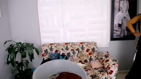 Snapshot of antonella_mcry chatting on June 2026 03:05:02 AM antonella online show from June 2026 03:05:02 AM