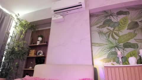 Snapshot of antonella_rossi24 chatting on May 2026 08:47:02 PM Antonella Rossi online show from May 2026 08:47:02 PM