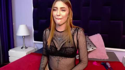 Snapshot of antonellabrith chatting on October 2025 07:42:02 PM antonella and sasha online show from October 2025 07:42:02 PM