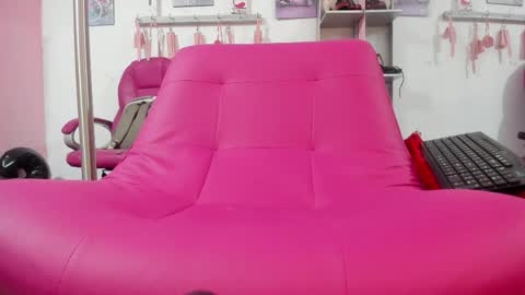 Snapshot of antonellakling_ chatting on September 2025 11:55:01 AM ANTONELLA online show from September 2025 11:55:01 AM