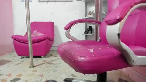 Snapshot of antonellakling_ chatting on November 2025 12:00:02 PM ANTONELLA online show from November 2025 12:00:02 PM