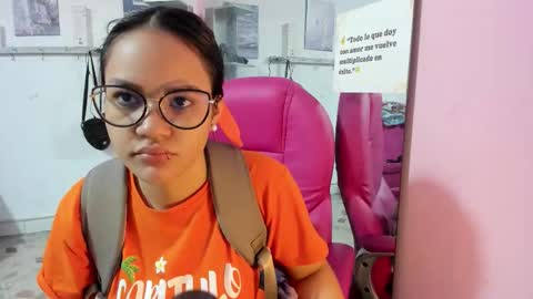 Snapshot of antonellakling_ chatting on January 2026 11:48:01 AM ANTONELLA online show from January 2026 11:48:01 AM