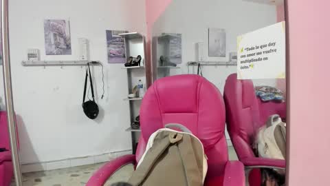 Snapshot of antonellakling_ chatting on January 2026 12:20:01 PM ANTONELLA online show from January 2026 12:20:01 PM