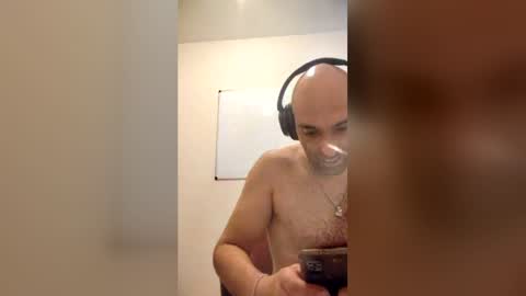 Snapshot of antonio3182b chatting on July 2026 06:17:01 AM antonio3182b online show from July 2026 06:17:01 AM