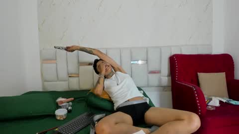 Snapshot of antony_d_ossa chatting on May 2026 09:43:01 PM antony_d_ossa online show from May 2026 09:43:01 PM