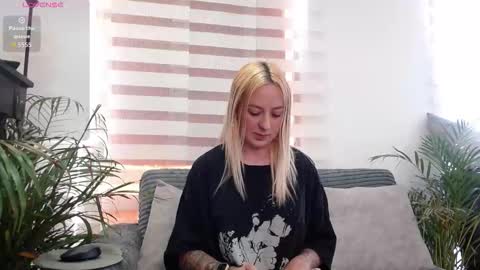 Snapshot of anttoniia chatting on February 2026 07:04:02 PM Antonia online show from February 2026 07:04:02 PM
