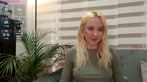 Snapshot of anttoniia chatting on April 2026 10:18:01 PM Antonia online show from April 2026 10:18:01 PM
