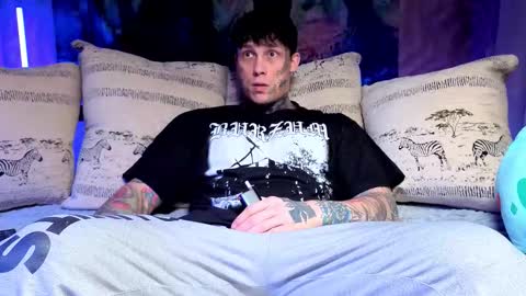 Tom online show from December 2025 06:00:01 AM