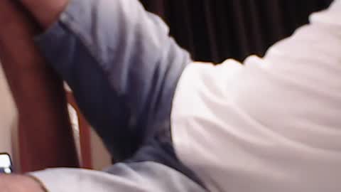 anupam373 online show from November 2025 06:06:02 PM