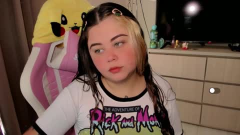   Independent model  online show from March 2026 03:59:02 PM