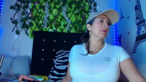 Snapshot of any_mour chatting on February 2026 03:15:02 PM any mour online show from February 2026 03:15:02 PM