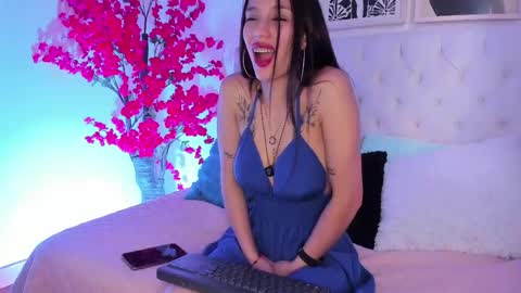 Snapshot of any_rosse_ chatting on May 2026 06:35:02 PM Any online show from May 2026 06:35:02 PM