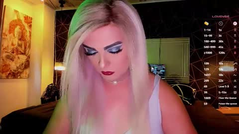 Snapshot of any_sophia chatting on September 2025 01:46:01 PM MissSophiaSpecter online show from September 2025 01:46:01 PM